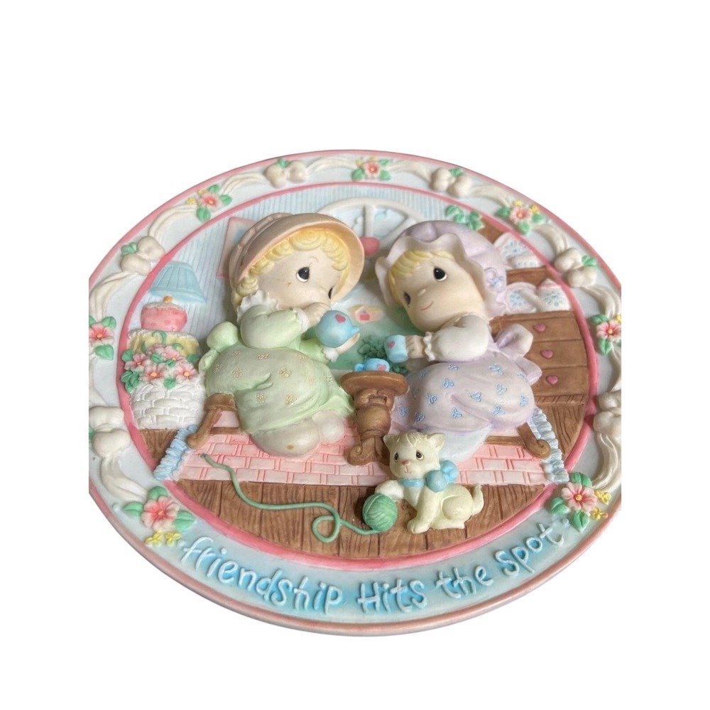 Vintage Precious Moments Plate Friendship Hits The Spot‎ 3D 1996 Collectible
